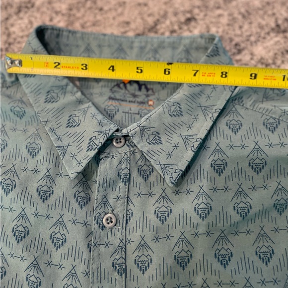 Mountains & Isles | Large | Moisture Wicking | Casual Button Down - Picture 6 of 15
